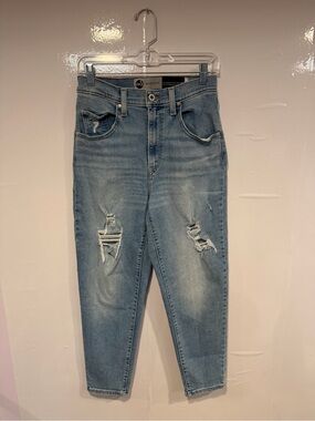 High-Rise Distressed Silver Tab Levi Mom Light Wash Jeans